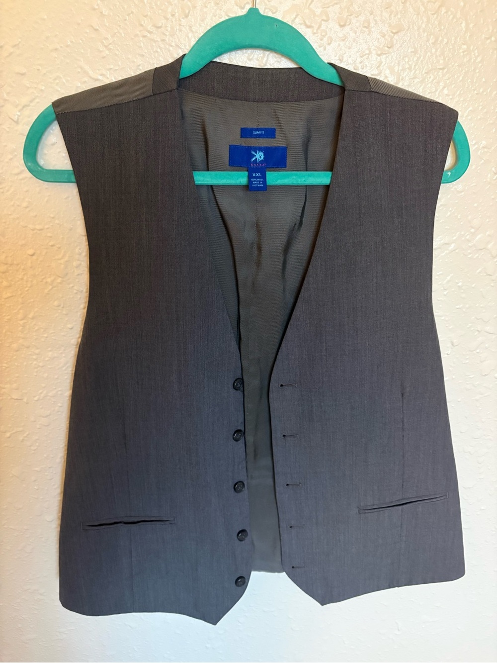 Egara Men's Charcoal Gray Dress Vest